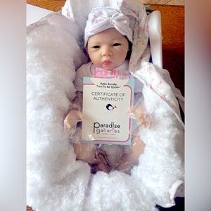 Paradise galleries doll